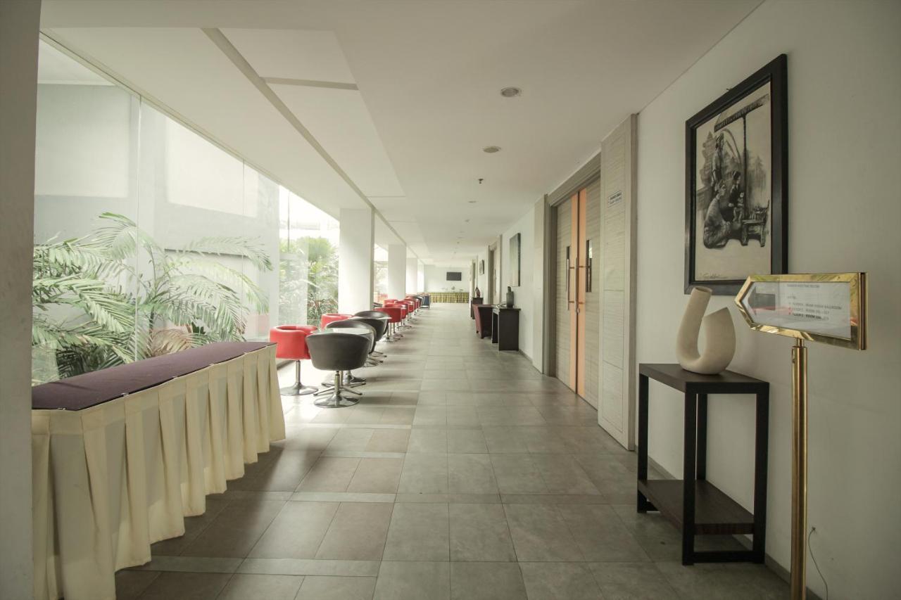 Kazeem Topas Galeria Bandung Esterno foto